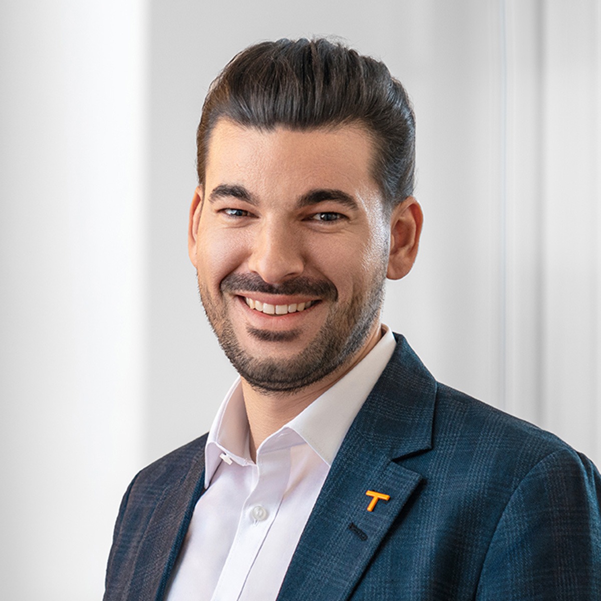 Portrait von Julian Tolias, TOLIAS Immobilien GmbH